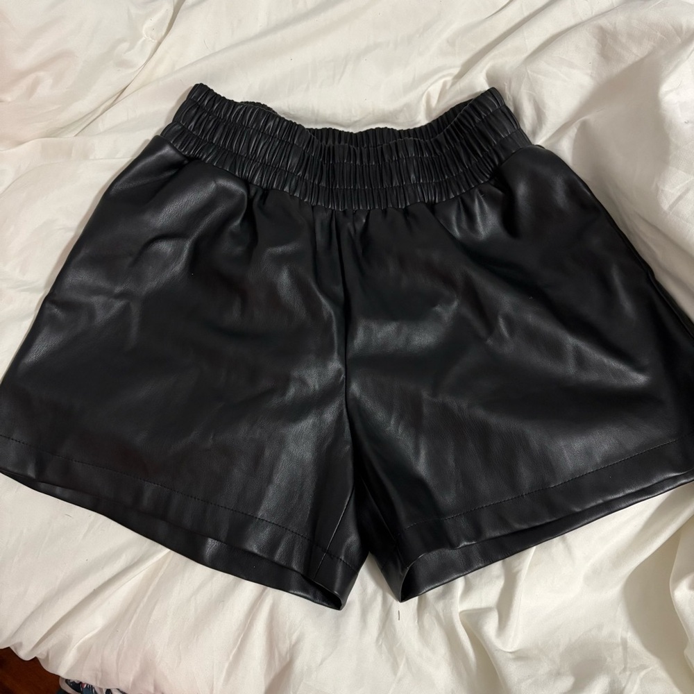 Aaron Amber Black Faux Leather‎ Elastic Goth Chic Luxury Size M